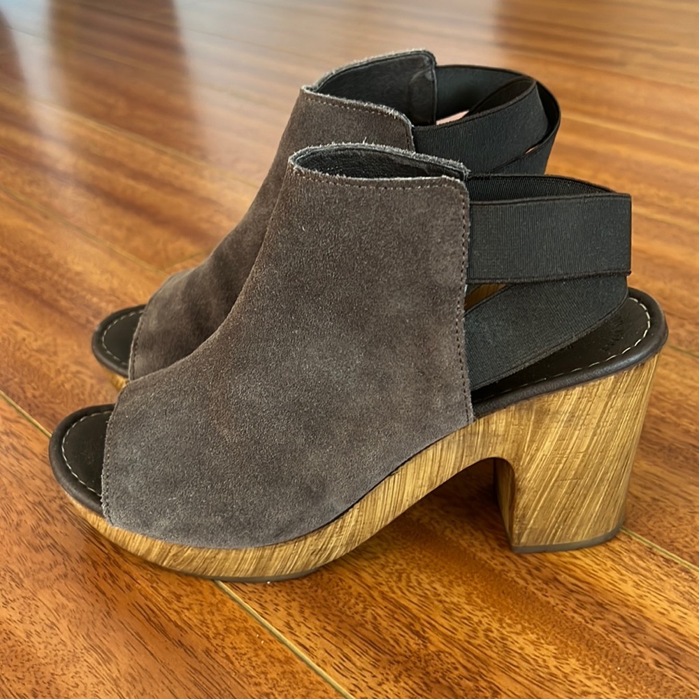 Kenneth Cole Reaction Mid Height Heels | size 39 or 8